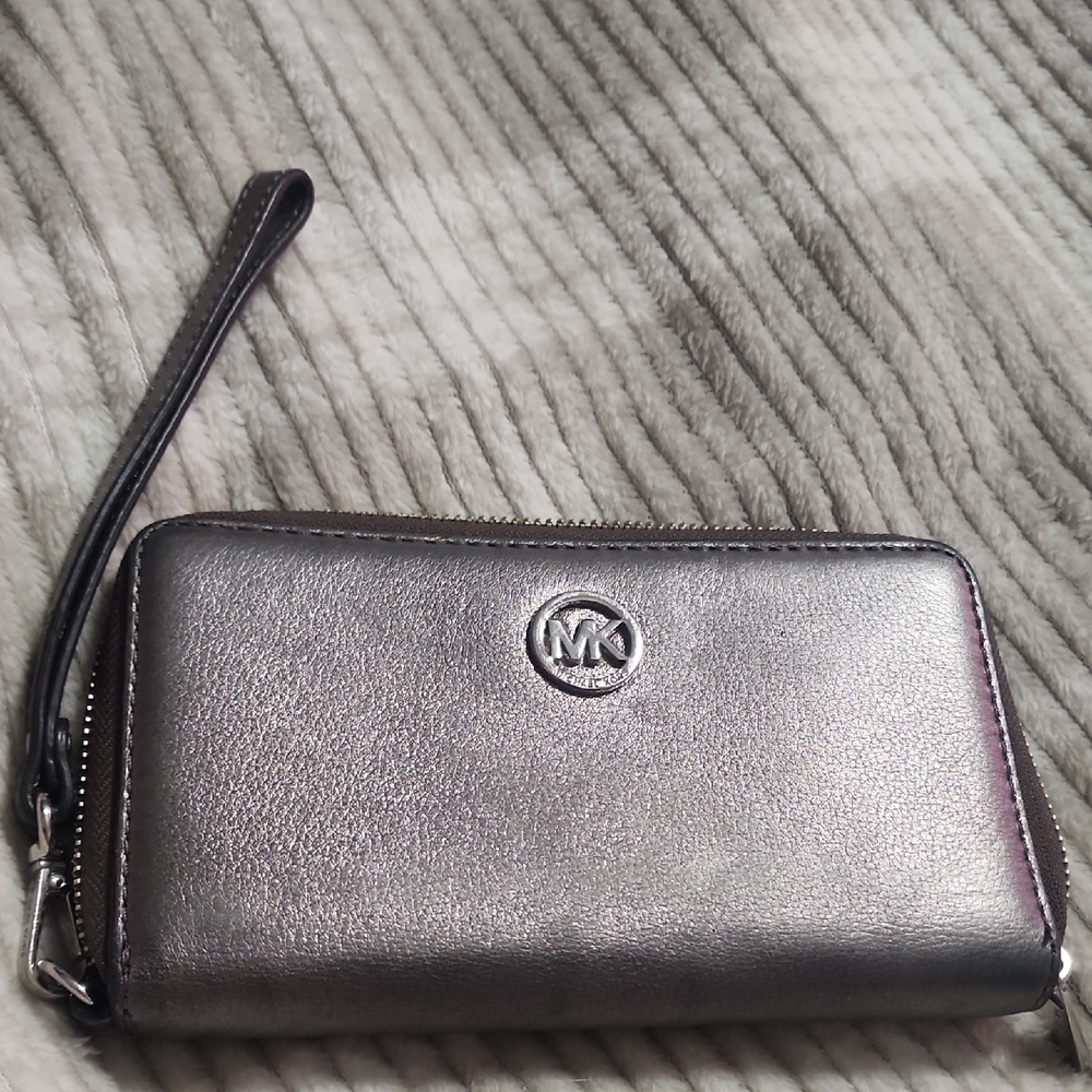 MICHAEL Michael Kors Shimmering Silver Wristlet